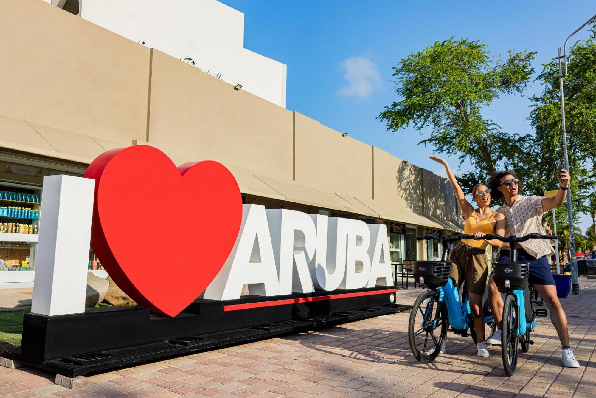Hotel Tryp By Wyndham Aruba (Adults Only) Palm Beach Exterior foto